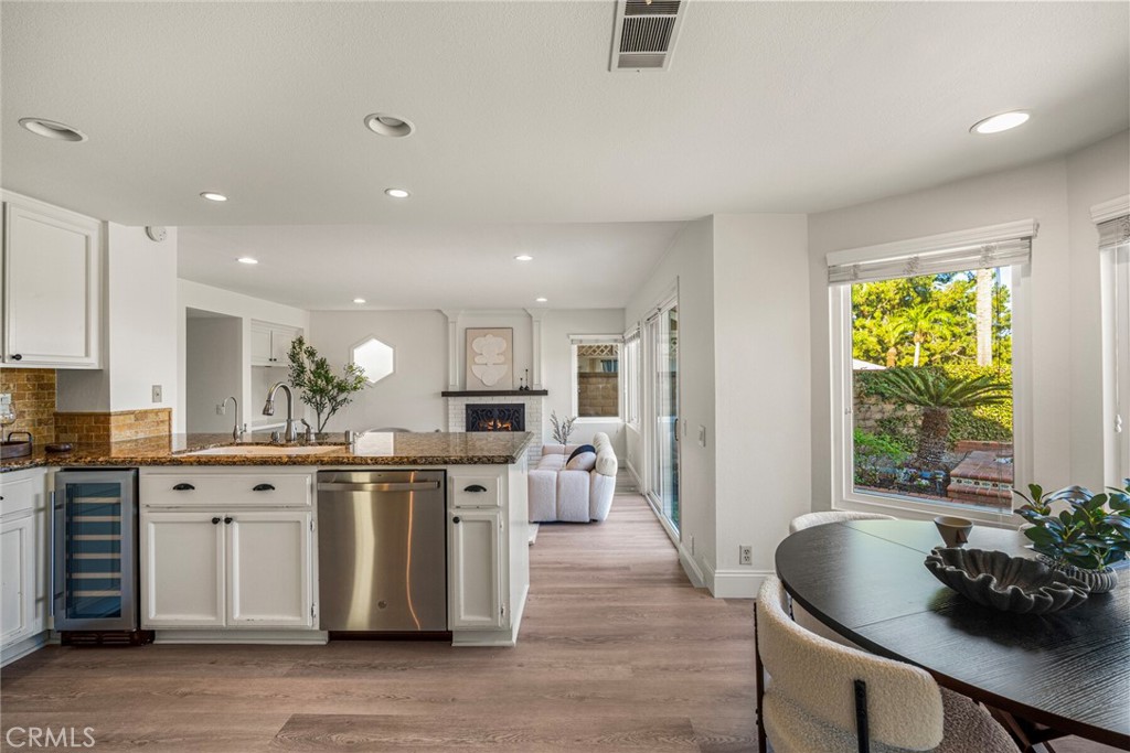 E164b3a4 10e1 4693 84c0 A5cfb83cb82d