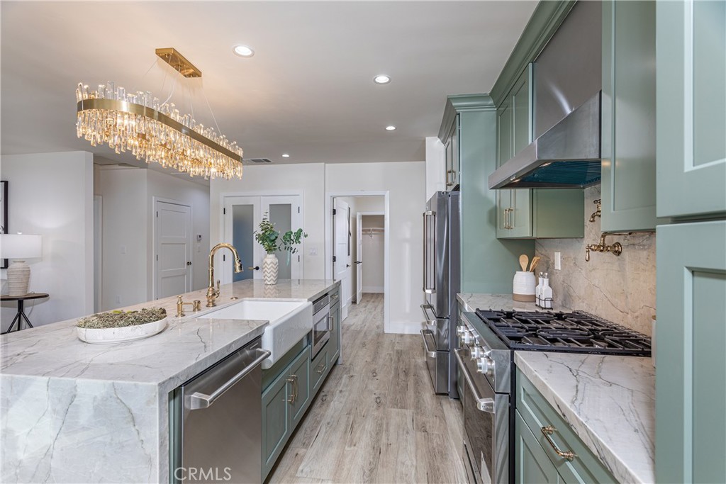 902 N Avon StreetBurbank image #5