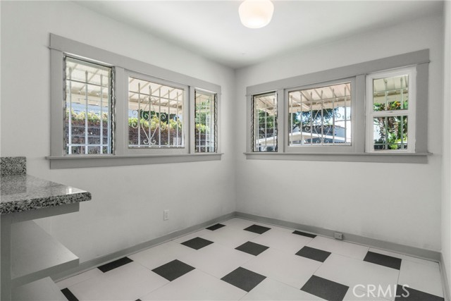 Detail Gallery Image 12 of 28 For 839 N Vista St, Los Angeles,  CA 90046 - 2 Beds | 1 Baths