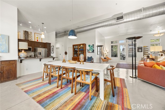 253 N Bush Street, Santa Ana CA: https://media.crmls.org/medias/e1657188-9609-4ed8-bb5b-91ccdcfd0de1.jpg