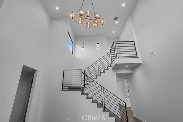 5196 Orange Place, Los Angeles CA: https://media.crmls.org/medias/e1667ca6-80d3-4706-92fe-a8539b2a7f80.jpg