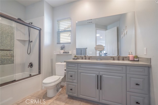 Detail Gallery Image 33 of 60 For 20256 Dorothy St, Saugus,  CA 91350 - 5 Beds | 3 Baths