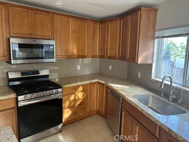 Detail Gallery Image 7 of 36 For 1625 Wellesley Ave, West Los Angeles,  CA 90025 - 4 Beds | 3 Baths