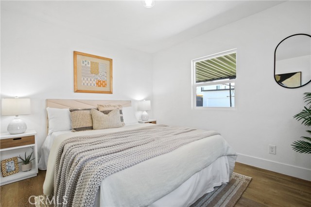 126 W 94th Street, Los Angeles CA: https://media.crmls.org/medias/e167a7e3-a107-409e-be84-4afa77d5b3de.jpg