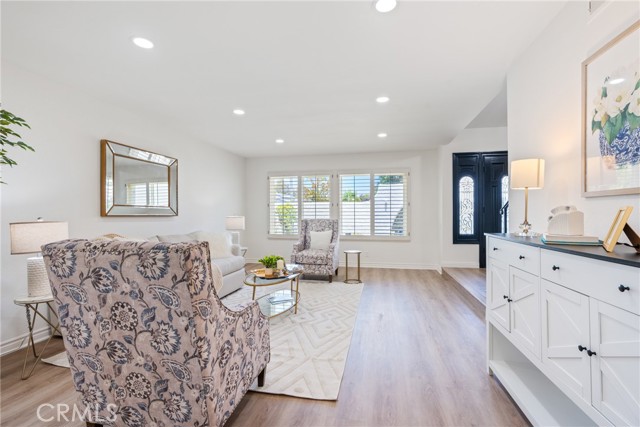 26982 Pueblonuevo Drive, Mission Viejo CA: https://media.crmls.org/medias/e1680b21-d8ed-4081-af07-ef83dd086a72.jpg