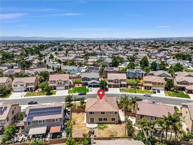 6556 Wells Springs Street, Eastvale CA: https://media.crmls.org/medias/e168be94-1fa2-4c85-b385-cfef1b4063be.jpg