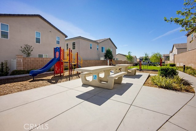 Detail Gallery Image 33 of 41 For 950 Helena Ridge, Lake Elsinore,  CA 92530 - 3 Beds | 2 Baths