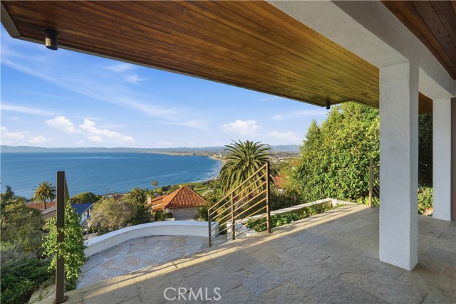 Detail Gallery Image 5 of 32 For 773 via Somonte, Palos Verdes Estates,  CA 90274 - 4 Beds | 3 Baths