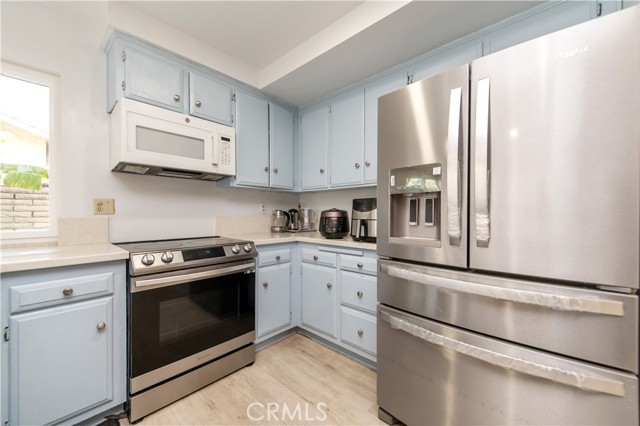 12441 Interior Circle, Los Alamitos CA: https://media.crmls.org/medias/e16d0474-8fea-4e31-b48d-aac52c4977a1.jpg