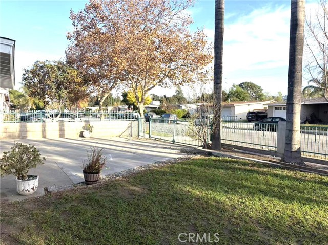 Detail Gallery Image 12 of 17 For 1909 E Walnut Creek, West Covina,  CA 91791 - 4 Beds | 2 Baths