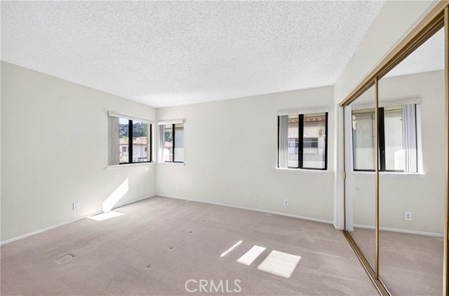 25 Willowcrest photo 16