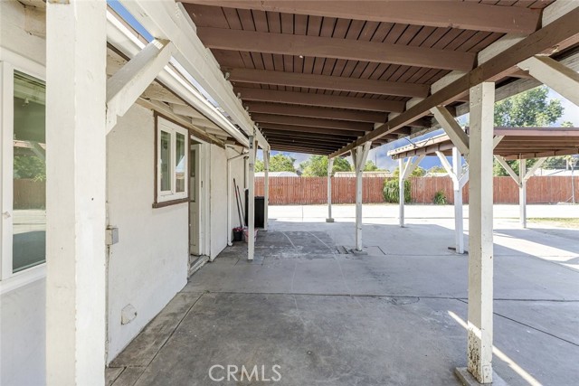 1123 S Walnut Avenue, West Covina CA: https://media.crmls.org/medias/e16eece7-7689-4698-83fe-6398af81da48.jpg