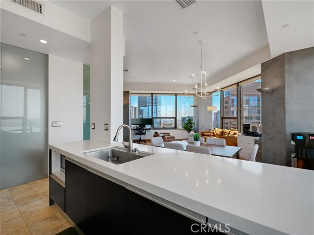 Detail Gallery Image 9 of 49 For 1100 Wilshire Bld #2911,  Los Angeles,  CA 90017 - 2 Beds | 1 Baths