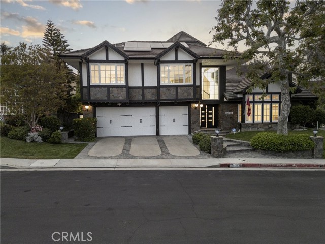 6037 Little Oak Lane, Woodland Hills CA: https://media.crmls.org/medias/e16f372c-ef2a-4f22-9c99-b7ad35723172.jpg
