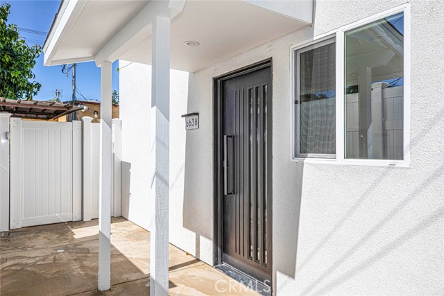 6638 Lindley Avenue, Reseda CA: https://media.crmls.org/medias/e170380e-e8f7-442e-9994-3a6880efe55e.jpg