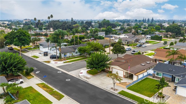 2705 E Orange Grove, Orange CA: https://media.crmls.org/medias/e1707bf4-7135-42cc-9851-7f68d2e8c67a.jpg