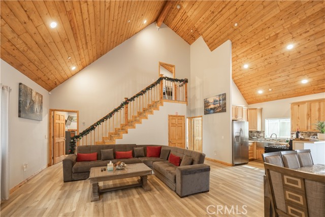 Detail Gallery Image 3 of 25 For 433 Imperial Ave, Sugarloaf,  CA 92386 - 3 Beds | 2 Baths