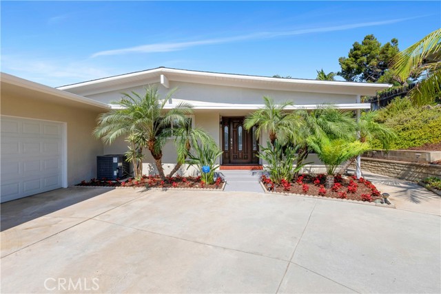 Detail Gallery Image 4 of 36 For 1219 N Raymond Ave, Fullerton,  CA 92831 - 4 Beds | 2/1 Baths