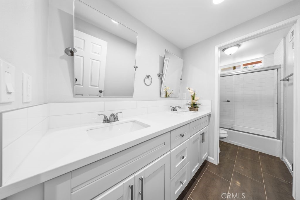 MLS #WS25106206 img 27