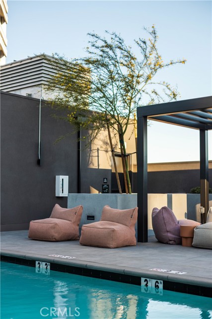 118 Astronaut Ellison S Onizuka Street, Los Angeles CA: https://media.crmls.org/medias/e17183ef-9862-4e97-a1ea-7f05ff3601d8.jpg