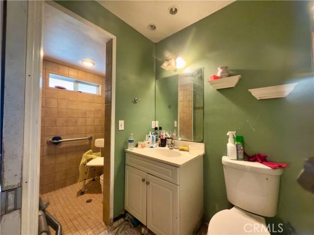 6352 Budlong Lake Avenue, San Diego CA: https://media.crmls.org/medias/e172dcde-5a18-438e-a08a-25e952ede8ac.jpg