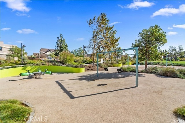 111 Newall, Irvine CA: https://media.crmls.org/medias/e173752f-c943-4410-bd9e-f1af62caf59b.jpg