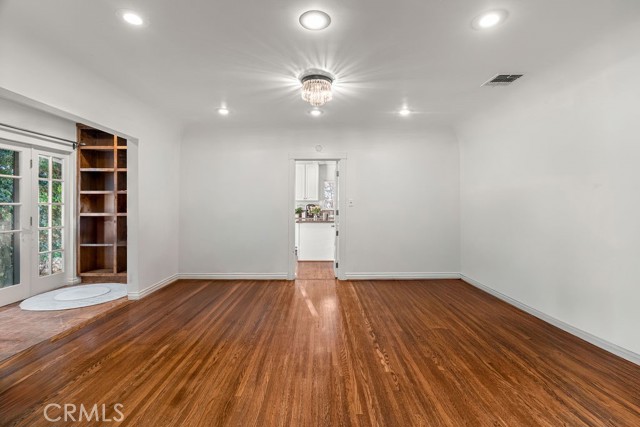 Detail Gallery Image 5 of 18 For 153 S La Peer Dr, Los Angeles,  CA 90048 - 3 Beds | 3 Baths