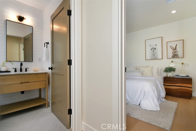 Detail Gallery Image 28 of 50 For 7907 Vicksburg, Los Angeles,  CA 90045 - 4 Beds | 3/1 Baths