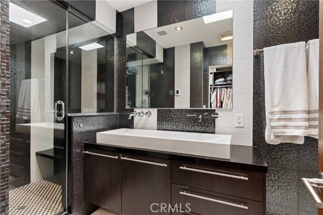 Detail Gallery Image 19 of 40 For 13231 Fiji Way #H,  Marina Del Rey,  CA 90292 - 3 Beds | 2/1 Baths