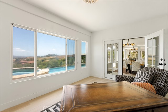 Detail Gallery Image 22 of 52 For 3610 Monserate Hill Ct, Fallbrook,  CA 92028 - 4 Beds | 3/1 Baths