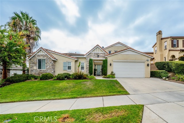 Detail Gallery Image 2 of 50 For 8323 Sanctuary Dr, Corona,  CA 92883 - 5 Beds | 3/1 Baths