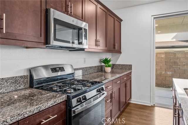 Detail Gallery Image 9 of 36 For 24283 Juni Ct, Corona,  CA 92883 - 4 Beds | 3 Baths