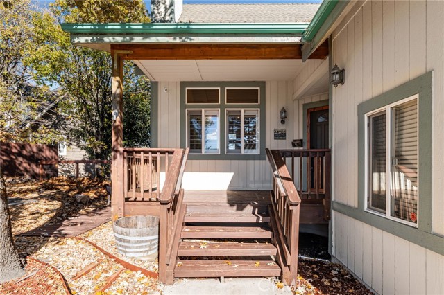 Detail Gallery Image 6 of 45 For 1158 Klondike, Lake Arrowhead,  CA 92352 - 4 Beds | 2/1 Baths