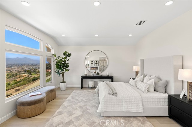 Image 26 of 75 For 7 Sierra Vista
