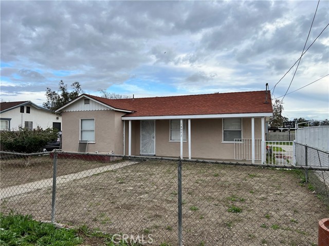 Front of Home from street view.