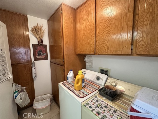 Detail Gallery Image 8 of 15 For 9239 Joshua, Apple Valley,  CA 92308 - 3 Beds | 2 Baths