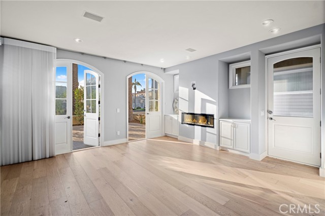 Detail Gallery Image 3 of 24 For 504 Marguerite Ave, Corona Del Mar,  CA 92625 - 3 Beds | 2/1 Baths