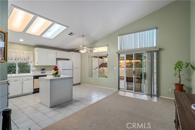 Detail Gallery Image 16 of 45 For 39764 Milan Dr, Palmdale,  CA 93551 - 4 Beds | 2 Baths