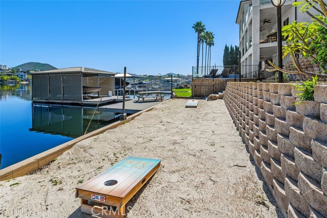 Detail Gallery Image 32 of 51 For 22386 Whirlaway, Canyon Lake,  CA 92587 - 3 Beds | 3 Baths