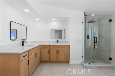 https://media.crmls.org/medias/e17759e1-4f18-42ca-896d-c85574e75053.jpg?preset=X-Large