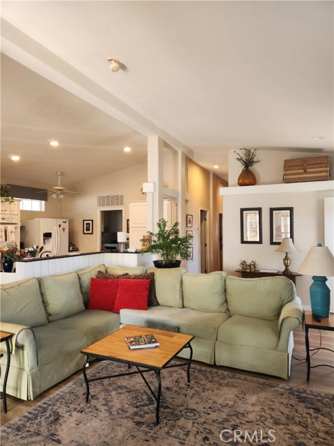 Detail Gallery Image 4 of 24 For 37967 via La Colina, Murrieta,  CA 92563 - 3 Beds | 2 Baths