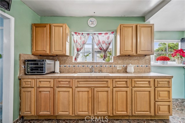 6324 Denver Avenue, Los Angeles CA: https://media.crmls.org/medias/e177aee8-a462-4e1b-8298-5fde9dabe4ec.jpg