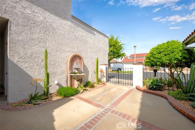 Image 6 of 75 For 11371 Harkers Court