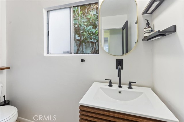 Detail Gallery Image 21 of 64 For 2207 - 2009 Apex Ave, Los Angeles,  CA 90039 - 2 Beds | 2 Baths