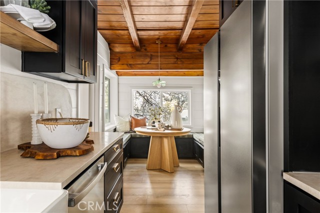 1149 Scenic Way, Rimforest CA: https://media.crmls.org/medias/e17b6ed4-1fe1-4108-85b1-cfba067d9e3c.jpg