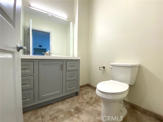 Detail Gallery Image 11 of 29 For 953 N Normandie #205,  Los Angeles,  CA 90029 - 3 Beds | 2 Baths