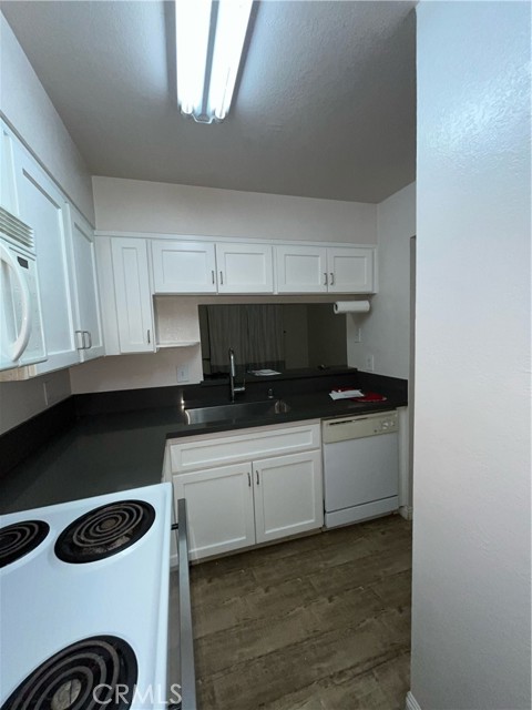 10655 Lemon Avenue, Rancho Cucamonga CA: https://media.crmls.org/medias/e17cc398-29fa-4053-9118-bab191acefc2.jpg