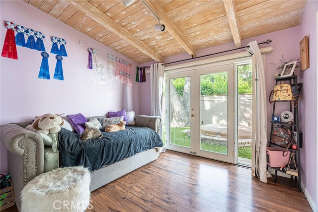24208 Heritage Lane, Newhall CA: https://media.crmls.org/medias/e17d019d-64b2-46f2-827e-f55b32d76117.jpg