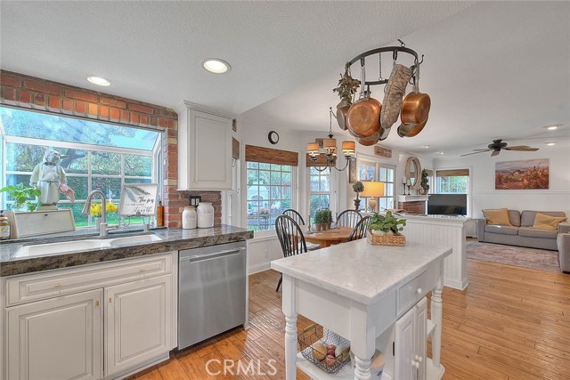 Detail Gallery Image 17 of 71 For 15489 Quiet Oak, Chino Hills,  CA 91709 - 4 Beds | 3 Baths