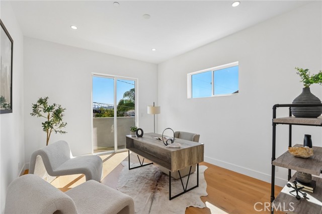 2019 Huntington Lane, B photo 32